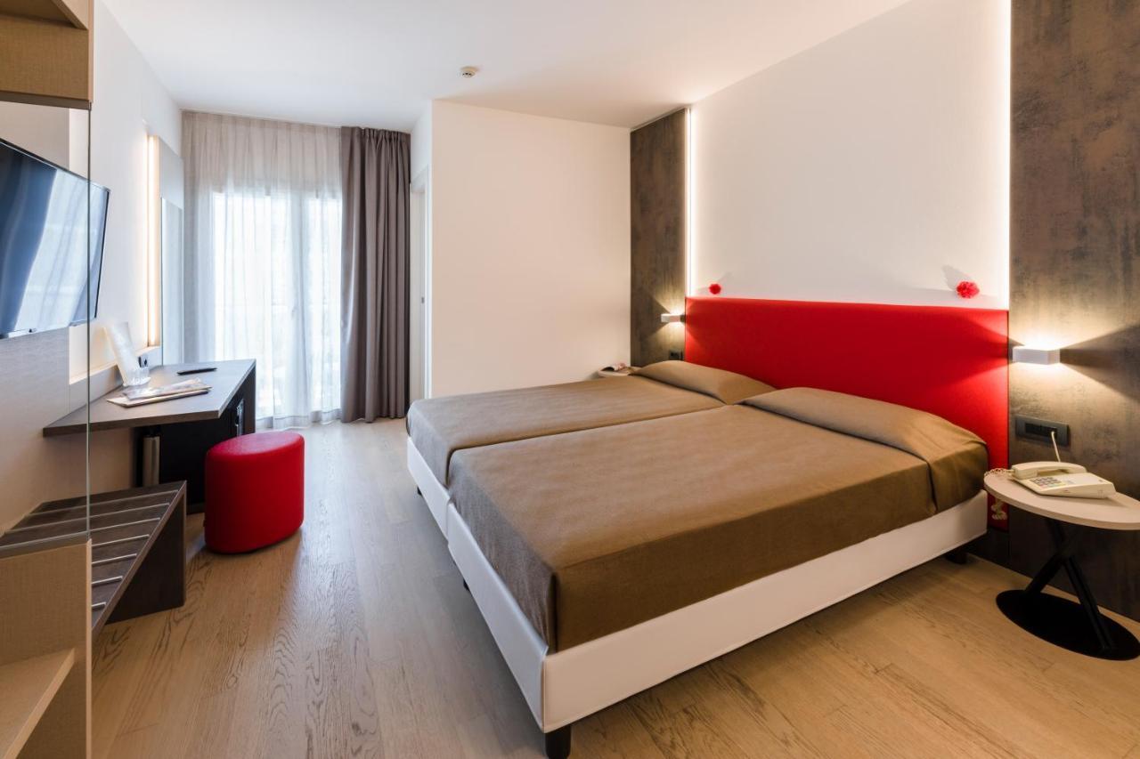 Hotel Italy Бибионе Экстерьер фото
